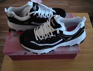 Womens Sports Skechers Black And White Brand New Size 8