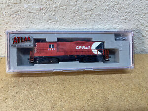 Atlas #48344 N Scale Canadina Pacific Rail GP9 Phase 2 Diesel #8695 - Boxed