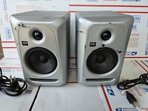 2 Krk Classic 5 Studio Speakers Used Gray