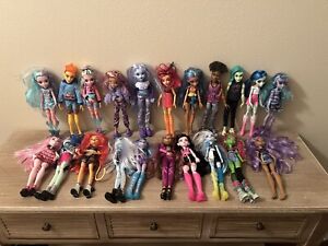 Monster High Dolls Lot Used Plus Lots Of Accessories 2023 Smoke Free Great Shape