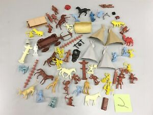 1960s HUGE MARX PLAYSET COLLECTION WAGONS COWBOYS INDIANS & TEE PEES & MORE # 2
