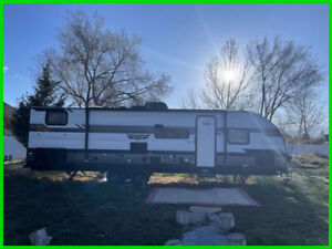 New Listing2022 Forest River Wildwood X-Lite 282QBXL Travel Trailer 1 Slide 1 Awning AC