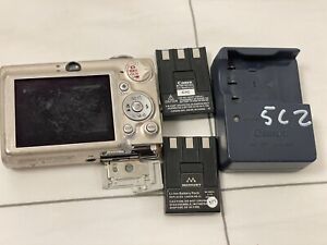 [For PARTS] Canon SD550 Zoom Digital digicam camera with batteries, charger