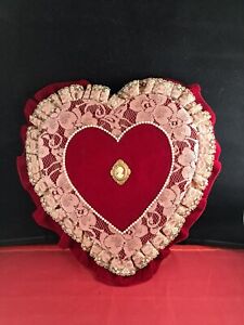 Vtg Valentine Heart Candy Box Burgundy Red VELVET Lace Pearls CAMEO  *55