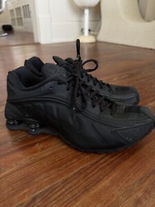 Size 10 - Nike Shox R4 Triple Black