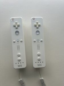 Lot of 2 white Wii controllers for parts READ