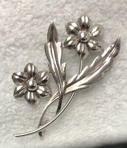 Hard-to-Find Vintage Signed WRE W. E. Richards Sterling Silver Flower Brooch