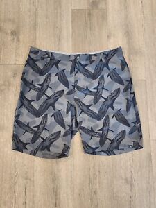 Adidas Golf Shorts Bird Pattern Men Size 38