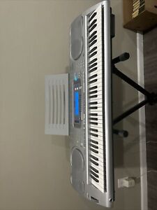 RADIO SHACK Midi Keyboard MD-1800 Stereo Organ 76 Key