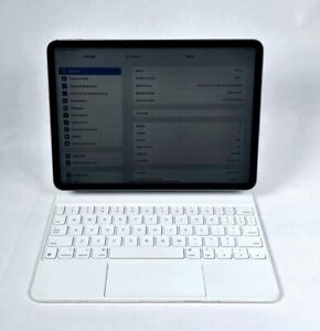 Apple mp573ll/a 4th Gen. 11” iPad Pro 256GB (WiFi + Cellular) W/Apple keyboard
