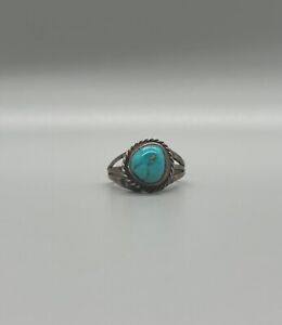 Old Pawn Navajo Sterling Silver And  Turquoise Ring  Size 8 3/4