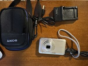 New ListingSony Cyber-shot DSC-W310 12.1MP Digital Camera Silver Bag charger
