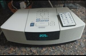New ListingBose Wave Radio CD Player Model AWRC-1P with Remote White CD player works