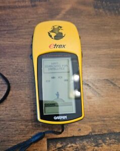 Garmin eTrex Camo Personal Navigator Yellow 12 Channel Handheld GPS WORKS
