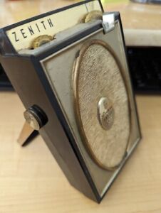 Zenith Deluxe Royal 500H Transistor Radio- Works Great!!  Gold Tone Swing Stand