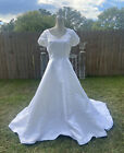 Simple Elegance NWT White Short Sleeves V-Neck Wedding Dress Long Train Size 14