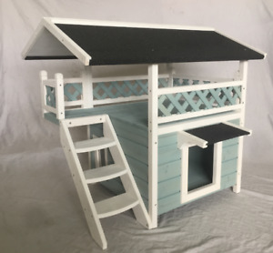 Seny Outdoor Wooden Cat House with Escape Door and Stairs