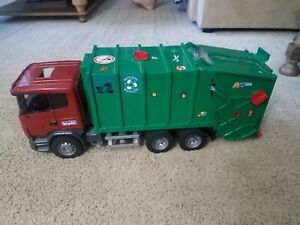Bruder Recycling Truck