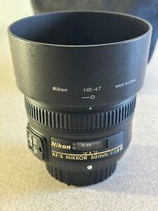 Nikon AF-S Nikkor 50mm f/1.8G Auto Focus Lens /W hood + front & rear caps +bag
