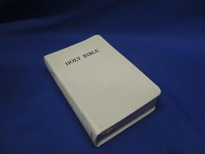 Vintage NOS Oxford King James Holy Bible Small