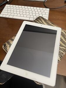 Apple iPad 2 64GB, Wi-Fi, 9.7in - White
