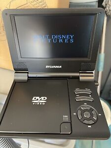 Sylvania Portable DVD Player ~SDVD7014 ~Black~ 7-Inch~ With Bag~ Works