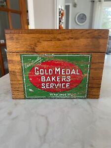 Antique Gold Medal Bakers Service Recipe Box