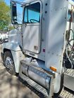 2000 FREIGHTLINER FLD 120  DAYCAB TRACTOR