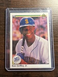 A92,144 - 1990 Upper Deck #156 Ken Griffey Jr.