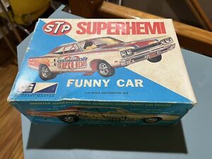 Rare MPC 1969 Dodge Super Bee Super Hemi Funny Car Model Project Parts Built