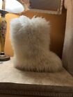 100%, AUTHENTIC UGG AUSTRALIA  FLUFF MOMMA BOOT SIZE  W6 And  FITS  SHOE SIZE  7