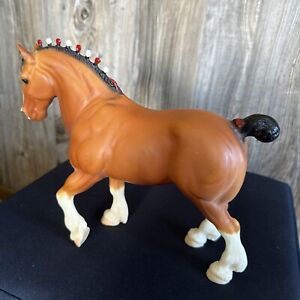 Breyer Horse Clydesdale Stallion Chalky With Red And White Bob