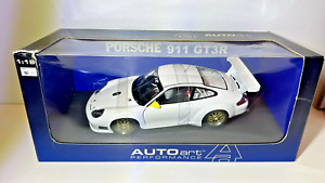 1:18 AutoArt Porsche 911 GT3R White New