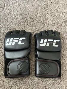 NEW - UFC Sparring Gloves Black (Small)