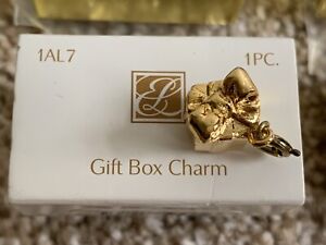 Vintage ESTEE LAUDER Charm - Gift Box NIB