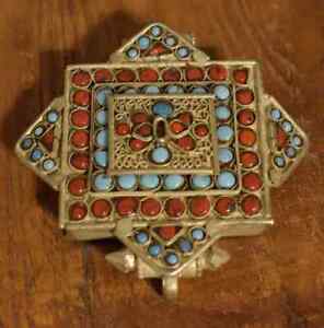 Nepal Silver Amulet Box Pendant