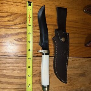 Hen & Rooster Deer Bone Series Skinner Fixed Blade Knife 4800 dB
