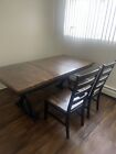 Nearly New Dining Room Set W/ Chairs And Bench.  Built In Leaf. Nearly New