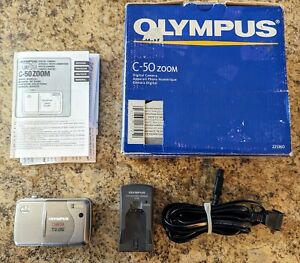 Olympus CAMEDIA C-50 Zoom Digital Camera with Battery, Charger, & Box - TESTED
