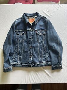 Levi's 72334 Denim Trucker Blue Jean Jacket Mens Size XL Excellence Condition
