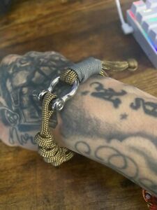 Paracord Shackle Bracelet - Handmade Jewelry - Bracelets - EDC Bracelet