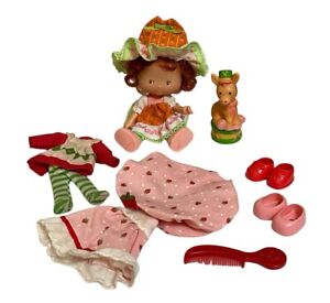 Vintage Strawberry Shortcake Party Pleaser CAFE OLE Doll Pet Clothes Shoes LOT