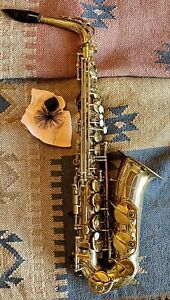 Unknown Brand Vintage Saxophone Pearl Keys Engraved Patterns Brass Instrument