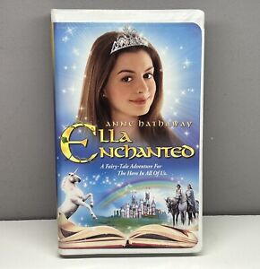 New ListingElla Enchanted VHS 2004 Video Tape Clamshell Case NEARLY NEW! Anne Hathaway RARE