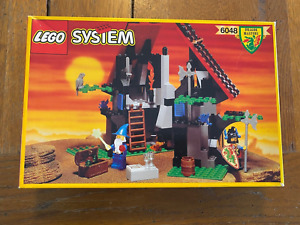 Lego 6048 Dragon Masters Magisto’s Magical Workshop (1993) w/ Extras