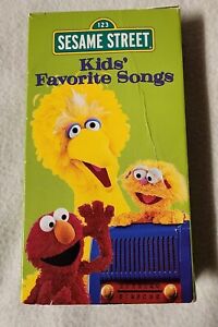 Sesame Street KIDS FAVORITE SONGS Vhs Video Tape 1999 Jim Henson Muppets Sony