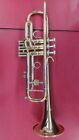 Holton T-101GL Trumpet Musical Instruments maintained Used w/case, mouthpiece