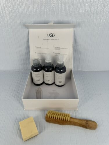 UGG Sheepskin & Suede Care Cleaner Cleaning Kit Spilled In Box Read