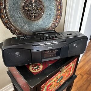 Sony CFS-204 Cassette Player Boombox Vintage Radio