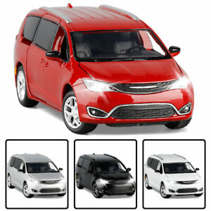1:32 Chrysler Pacifica Hybrid Model Car Diecast Toy Vehicle Collection Kids Gift